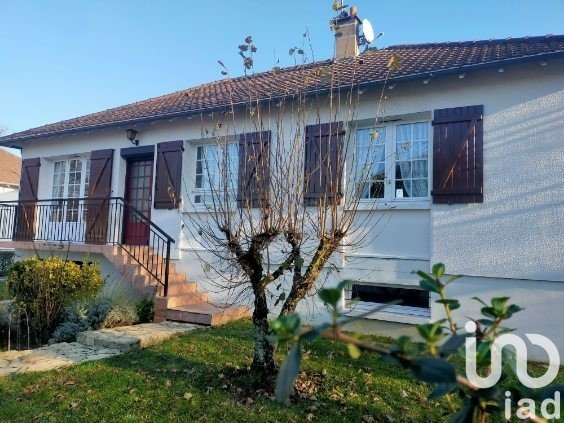 House 4 rooms of 90 m² in Descartes (37160)