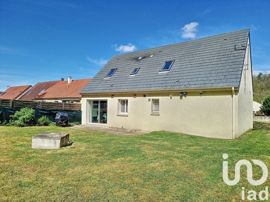 House 4 rooms of 93 m² in Souppes-sur-Loing (77460)