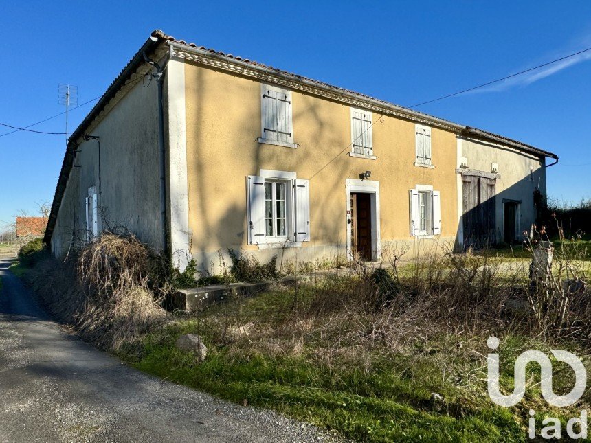 Maison 4 pièces de 95 m² à Reignac (16360)