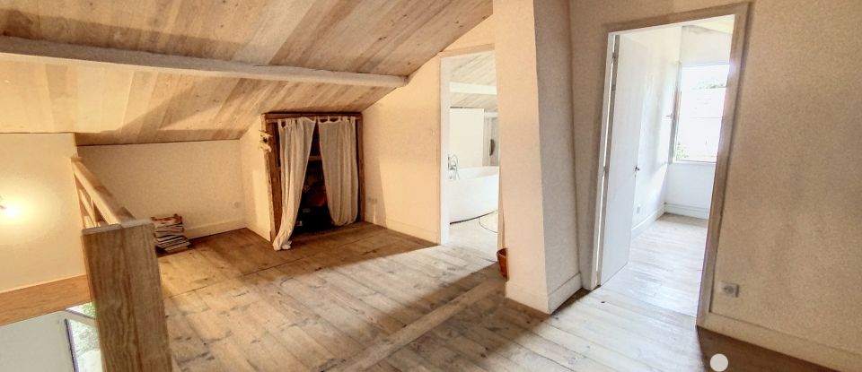 Maison 8 pièces de 140 m² à Soustons (40140)