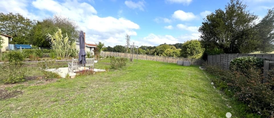 Maison de campagne 4 pièces de 100 m² à Bazac (16210)