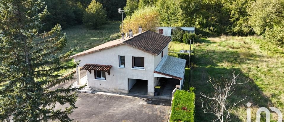 Traditional house 4 rooms of 93 m² in Roullet-Saint-Estèphe (16440)