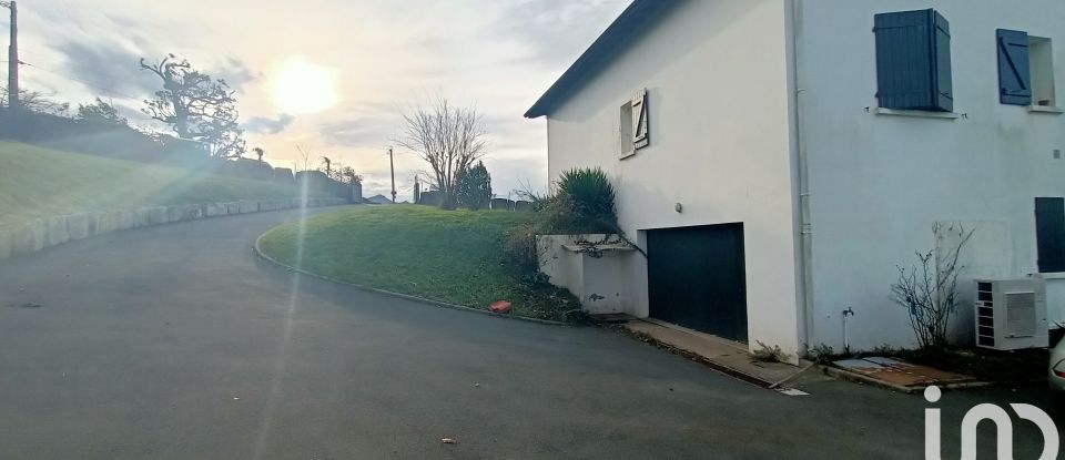 Maison 6 pièces de 160 m² à Urrugne (64122)