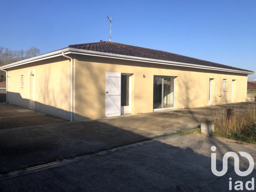 House 6 rooms of 160 m² in Saint-Pierre-du-Mont (40280)