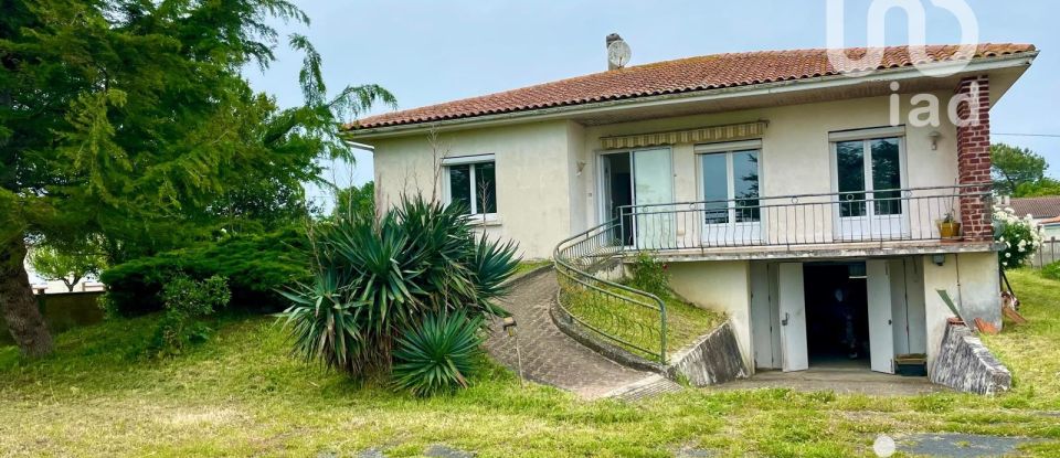 Maison 4 pièces de 102 m² à Bourcefranc-le-Chapus (17560)