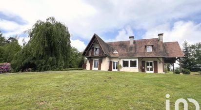 Maison traditionnelle 10 pièces de 197 m² à Saint-Estèphe (24360)