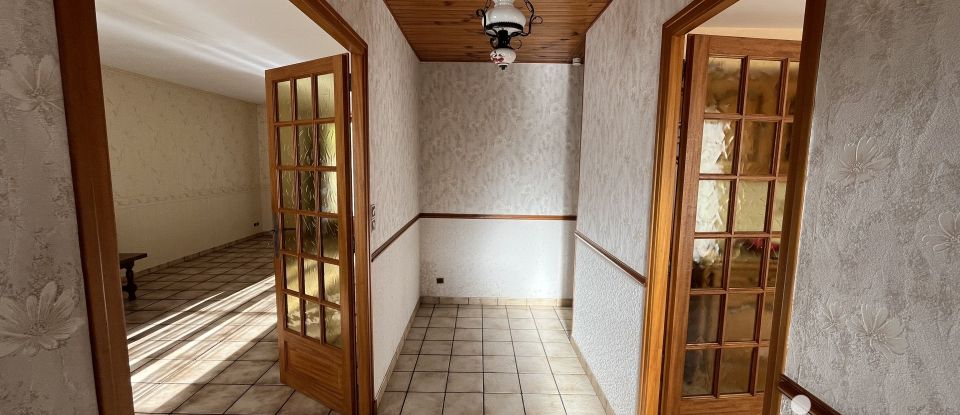 House 5 rooms of 101 m² in Vivey (52160)