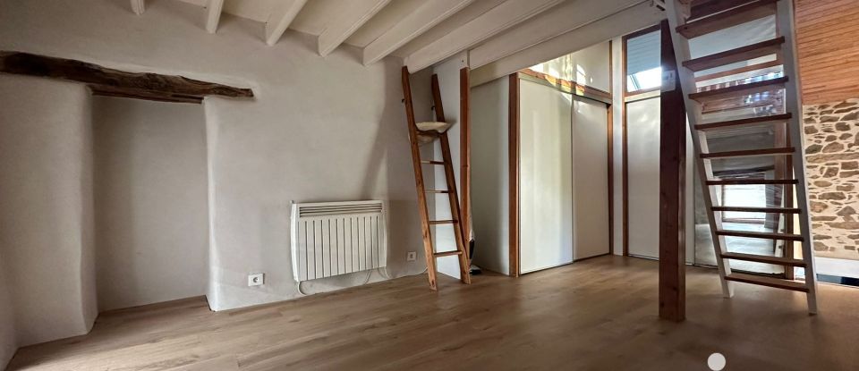 Maison de campagne 3 pièces de 180 m² à Guipry-Messac (35480)