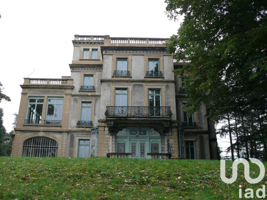 Château 20 pièces de 564 m² à Saint-Étienne (42000)