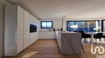 Maison 8 pièces de 180 m² à Monterblanc (56250)