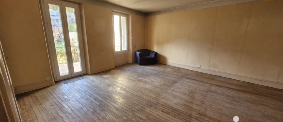 Apartment 6 rooms of 115 m² in Saint-Jean-de-Maurienne (73300)