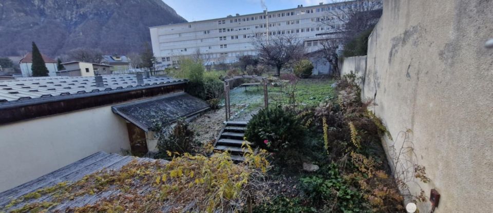 Apartment 6 rooms of 115 m² in Saint-Jean-de-Maurienne (73300)