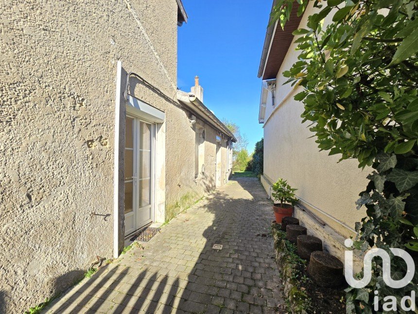 Maison 4 pièces de 88 m² à Yvrac (33370)