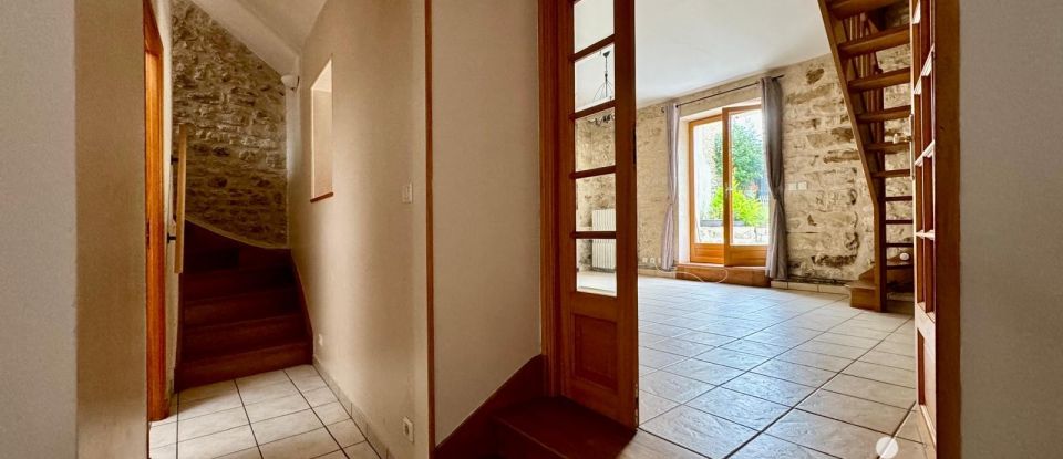 Town house 4 rooms of 97 m² in Nemours (77140)