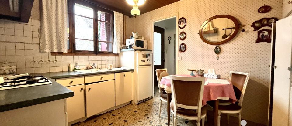 Traditional house 3 rooms of 75 m² in Gentilly (94250)