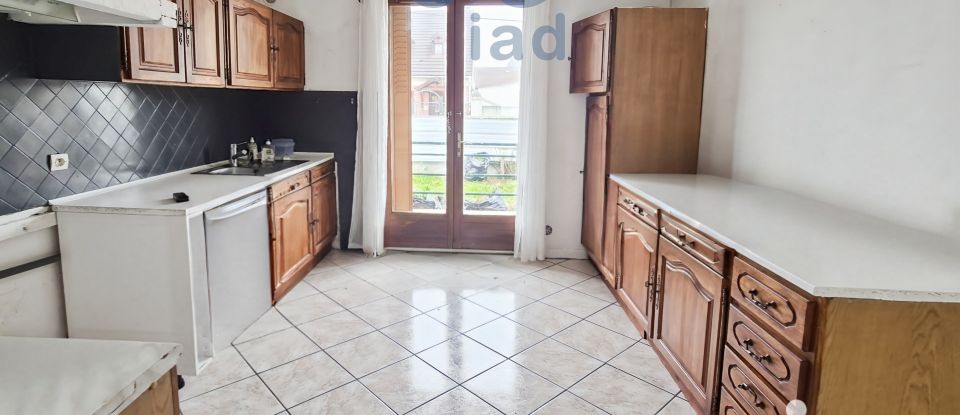 Appartement 4 pièces de 71 m² à Pontault-Combault (77340)