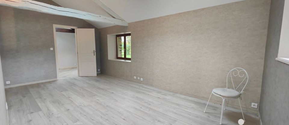 Longère 8 pièces de 214 m² à Dourdain (35450)