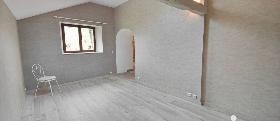 Longère 8 pièces de 214 m² à Dourdain (35450)