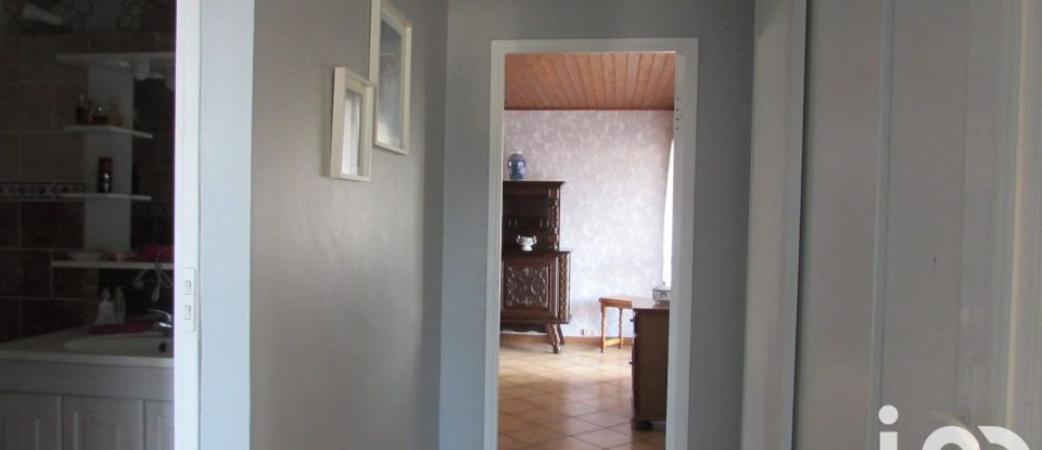 Pavilion 7 rooms of 115 m² in Loudun (86200)