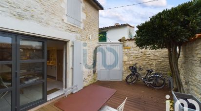 Traditional house 4 rooms of 82 m² in La Flotte (17630)