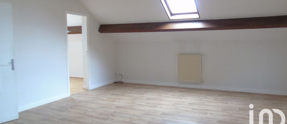 Maison traditionnelle 10 pièces de 186 m² à Paray-le-Monial (71600)