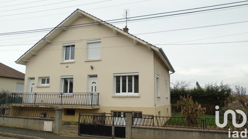 Maison traditionnelle 10 pièces de 186 m² à Paray-le-Monial (71600)