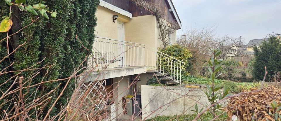 Maison traditionnelle 6 pièces de 95 m² à Fontaine-lès-Dijon (21121)