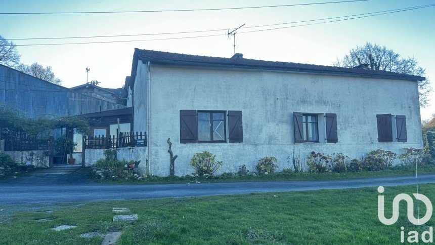 Maison 6 pièces de 170 m² à Polignac (17210)