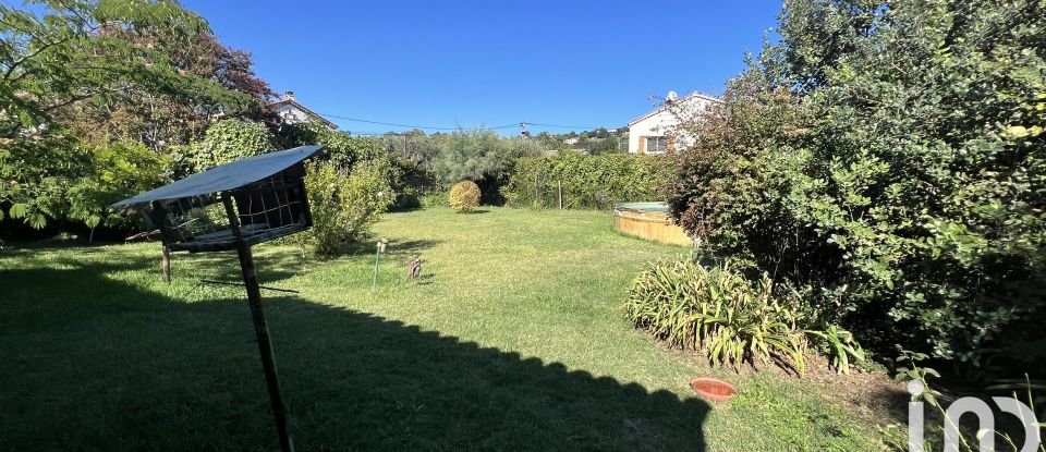 Maison traditionnelle 4 pièces de 136 m² à Cagnes-sur-Mer (06800)