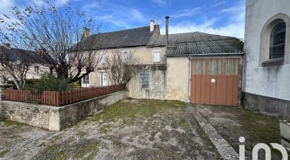 Maison 8 pièces de 210 m² à Auriac-Lagast (12120)