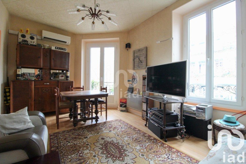 Appartement 3 pièces de 52 m² à Saint-Affrique (12400)