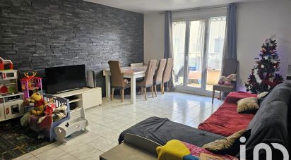 Apartment 4 rooms of 77 m² in Savigny-le-Temple (77176)