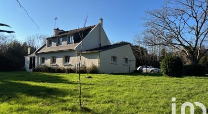 Traditional house 6 rooms of 137 m² in Gouesnach (29950)