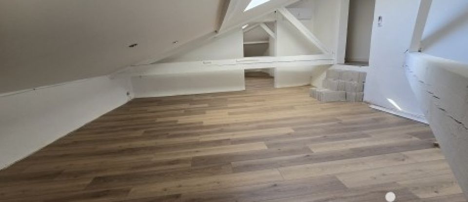 Maison traditionnelle 5 pièces de 163 m² à Castres (81100)