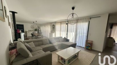 House 6 rooms of 153 m² in Connaux (30330)