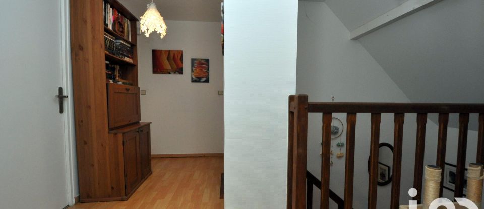 House 7 rooms of 131 m² in Marcoussis (91460)