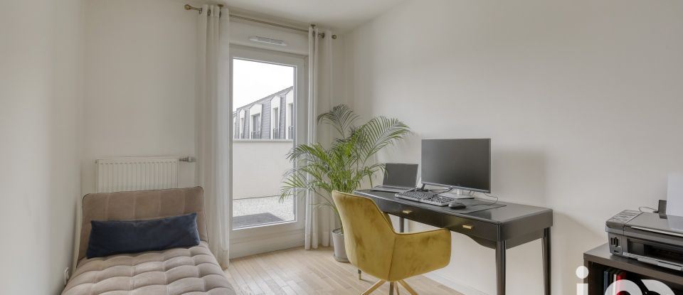 Apartment 5 rooms of 90 m² in Houilles (78800)