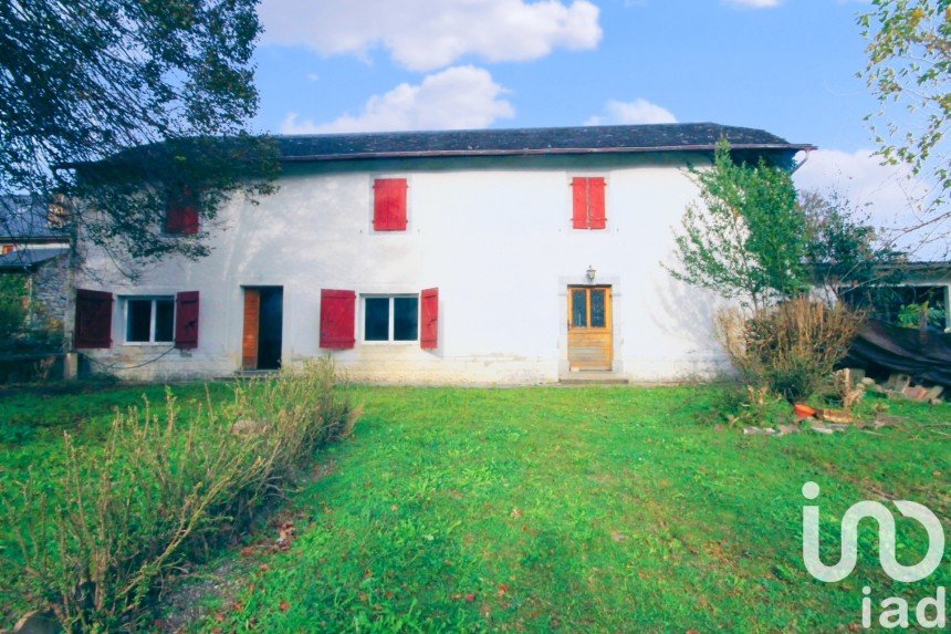 Maison traditionnelle 5 pièces de 224 m² à Buzy (64260)