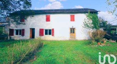 Maison traditionnelle 5 pièces de 224 m² à Buzy (64260)