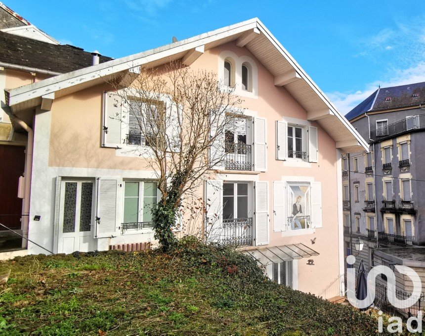 Maison 9 pièces de 204 m² à Plombières-les-Bains (88370)