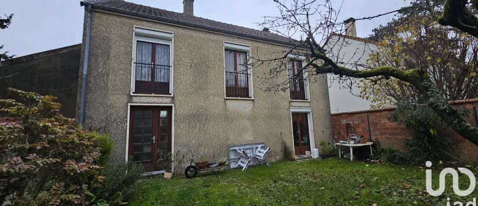 House 4 rooms of 80 m² in Maurecourt (78780)