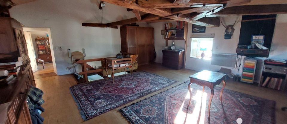 Farm 5 rooms of 191 m² in Champagnac-la-Rivière (87150)