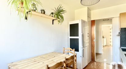 Apartment 4 rooms of 79 m² in Hyères (83400)