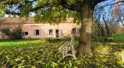 Country house 8 rooms of 190 m² in Louroux-Bourbonnais (03350)