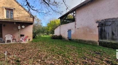 Country house 8 rooms of 190 m² in Louroux-Bourbonnais (03350)