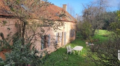 Country house 8 rooms of 190 m² in Louroux-Bourbonnais (03350)