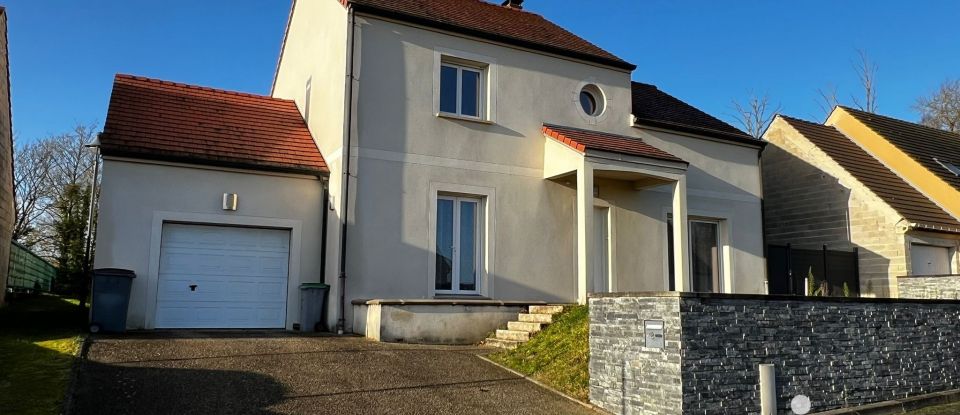 Architect house 6 rooms of 147 m² in Soissons (02200)