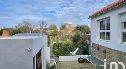 House 5 rooms of 130 m² in Saint-Gilles-Croix-de-Vie (85800)