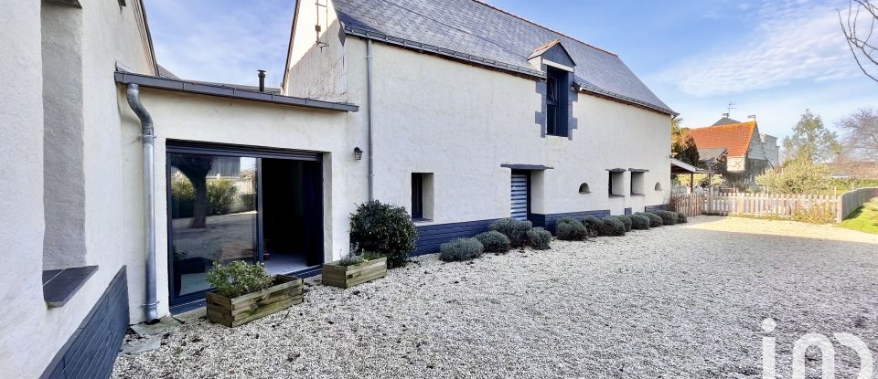 Longere 7 rooms of 222 m² in Loire-Authion (49250)