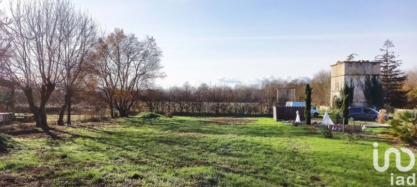 Land of 1,001 m² in Bessines (79000)